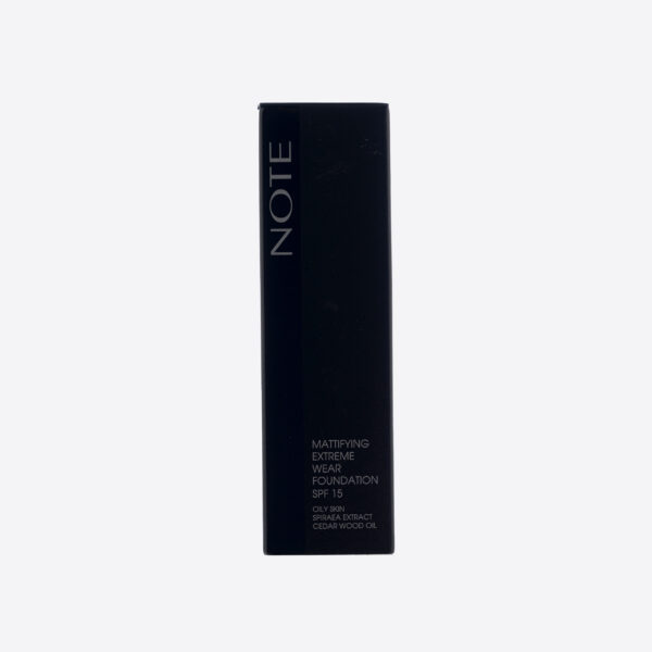 Mattifying Extreme Wear Foundation – Image 3
