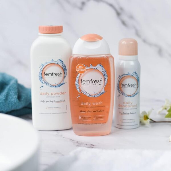 Femfresh Everyday Care Lavage vaginal intime quotidien – Gel nettoyant douche et bain pour hygiène féminine – pH équilibré, formule gel sans savon avec aloe vera naturel et calendula – 250 ml – Image 6